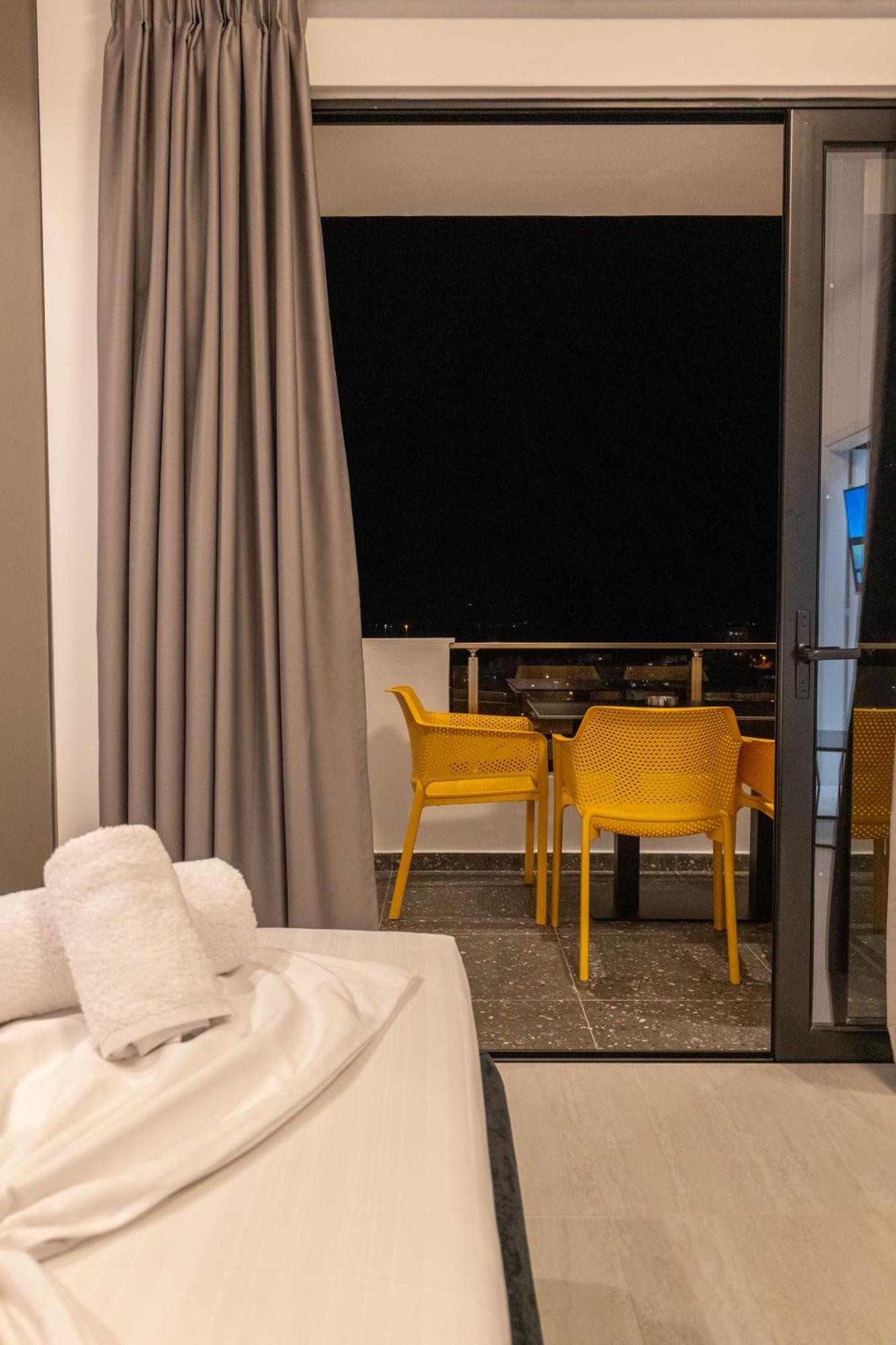 Euphoria Apartments Σαράντα Εξωτερικό φωτογραφία